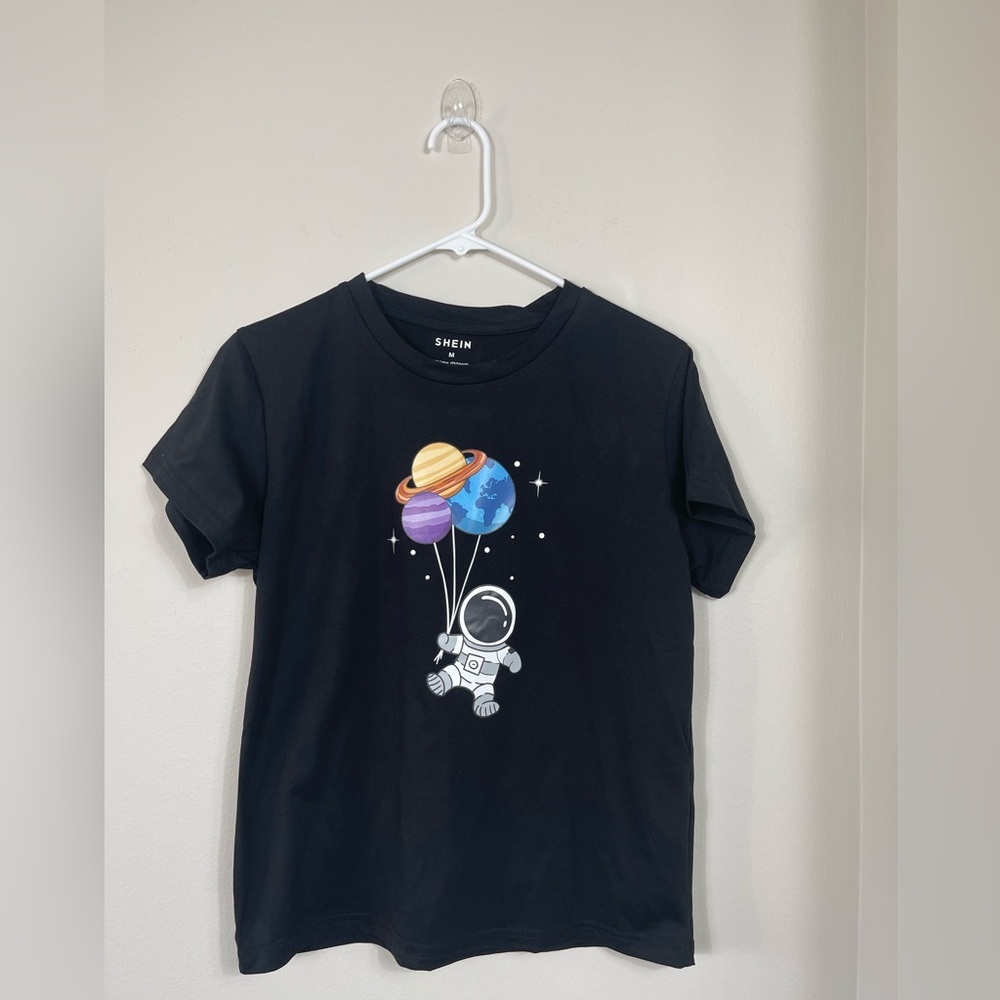 Astronaut And Planet Print Tee Graphic Tees Women Tops Cotton NWT Size M